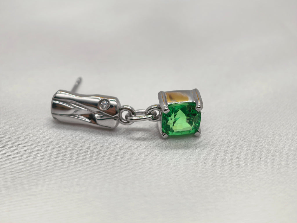 Silent Bloom 默芽 Ear Dangling