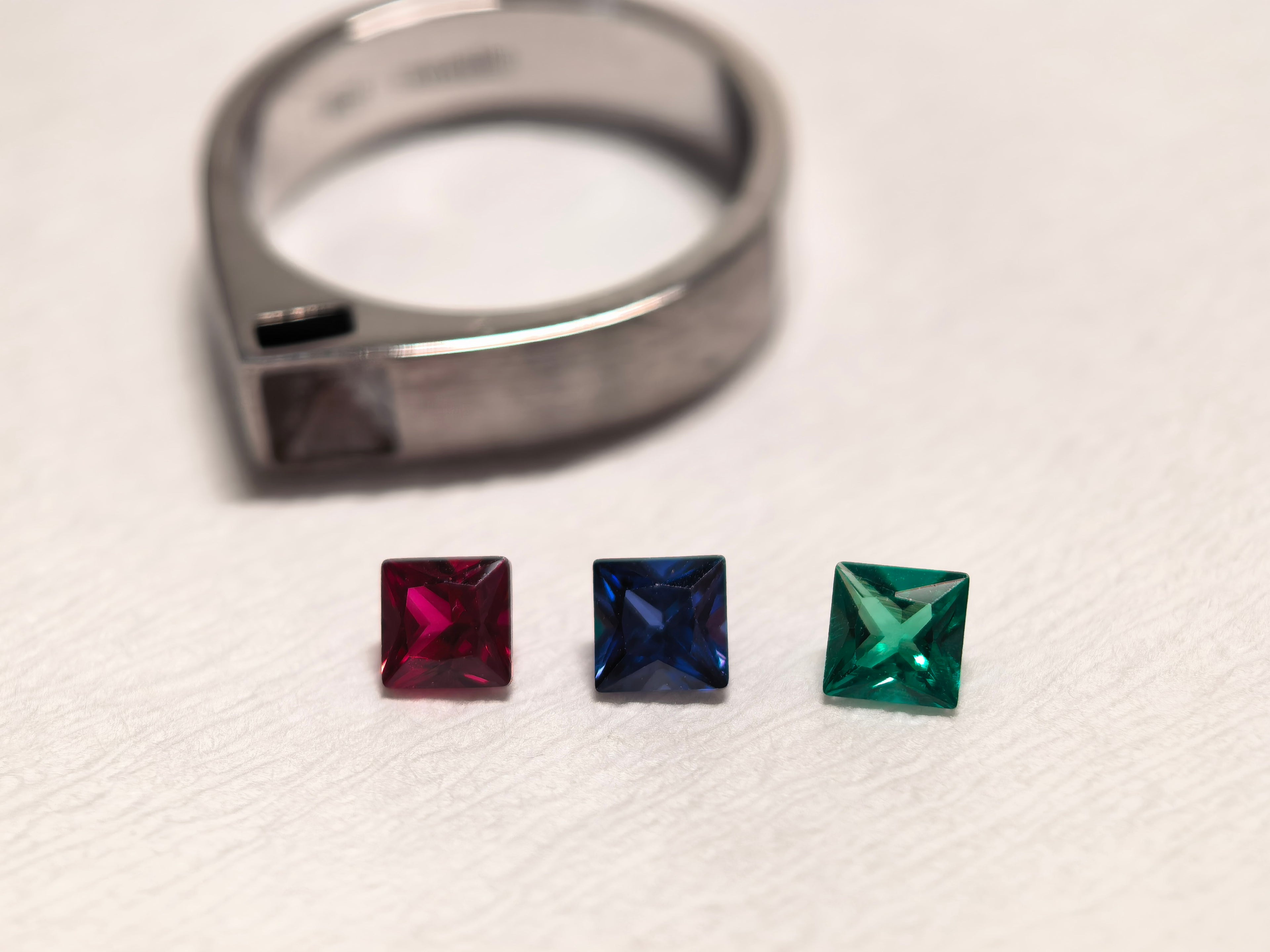 TWILIGHT ARCH Ring — Lab-Grown Sapphire