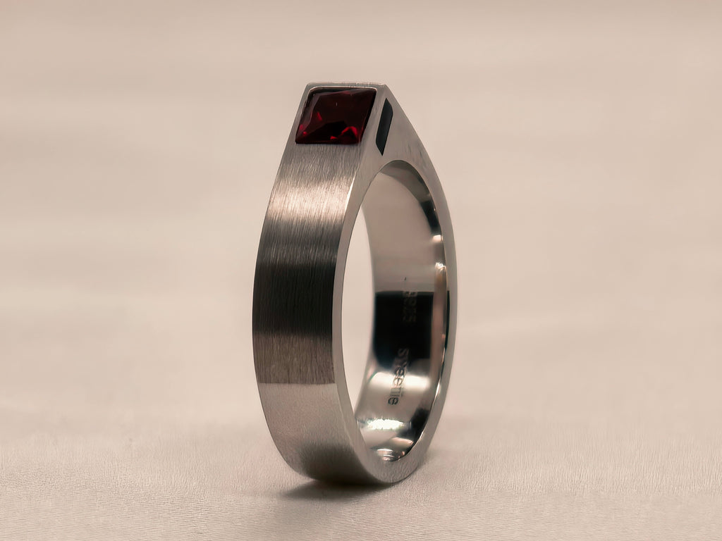 VERDANT ARCH Ring — Lab-Grown Emerald