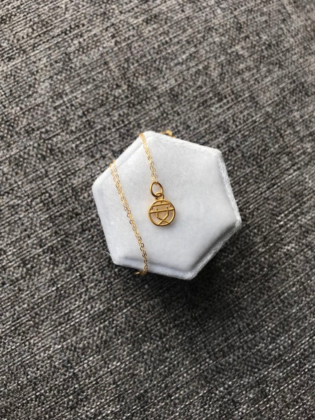 14K/18K Solid Gold 安 Charm