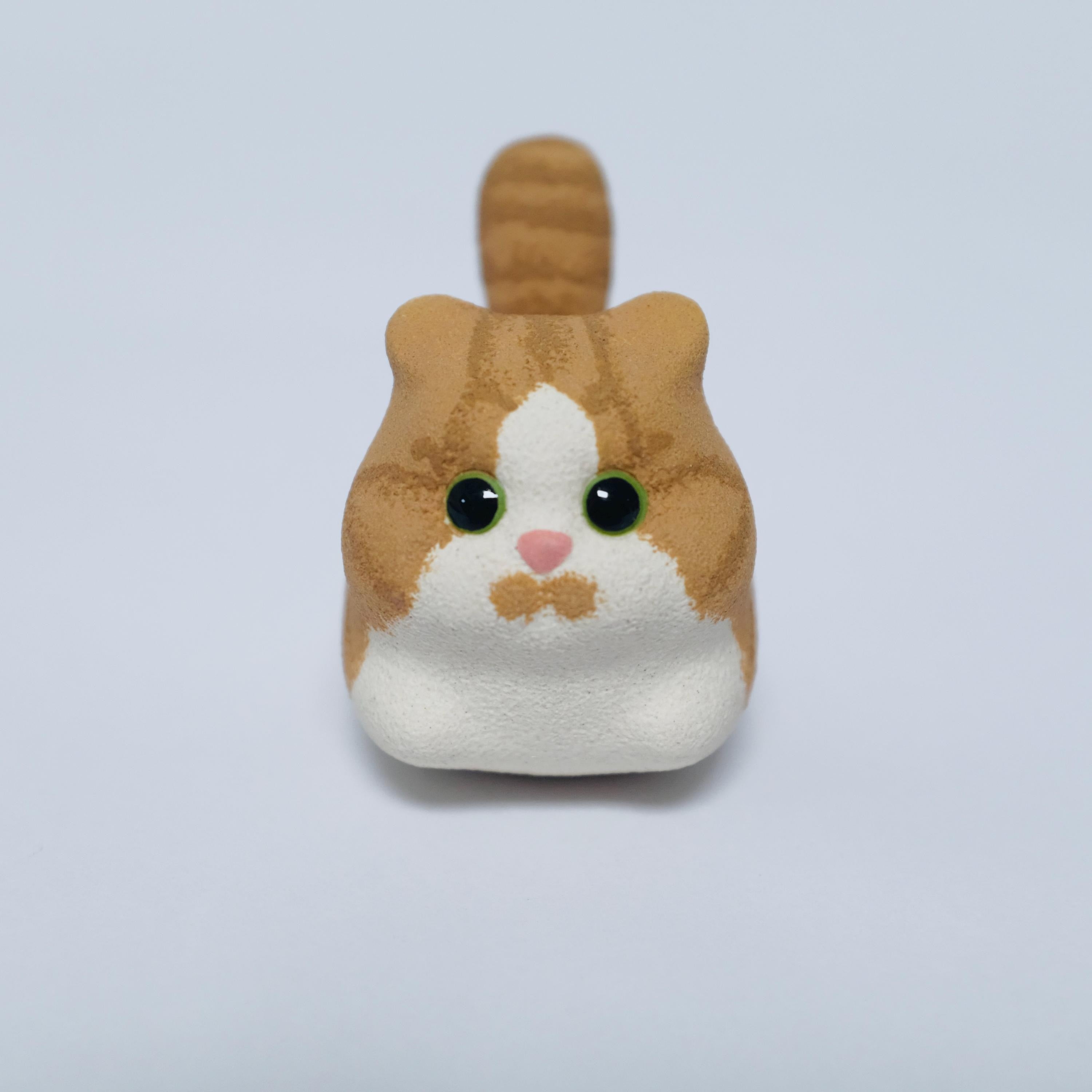 Small Porcelain Cat | Desktop Ornament
