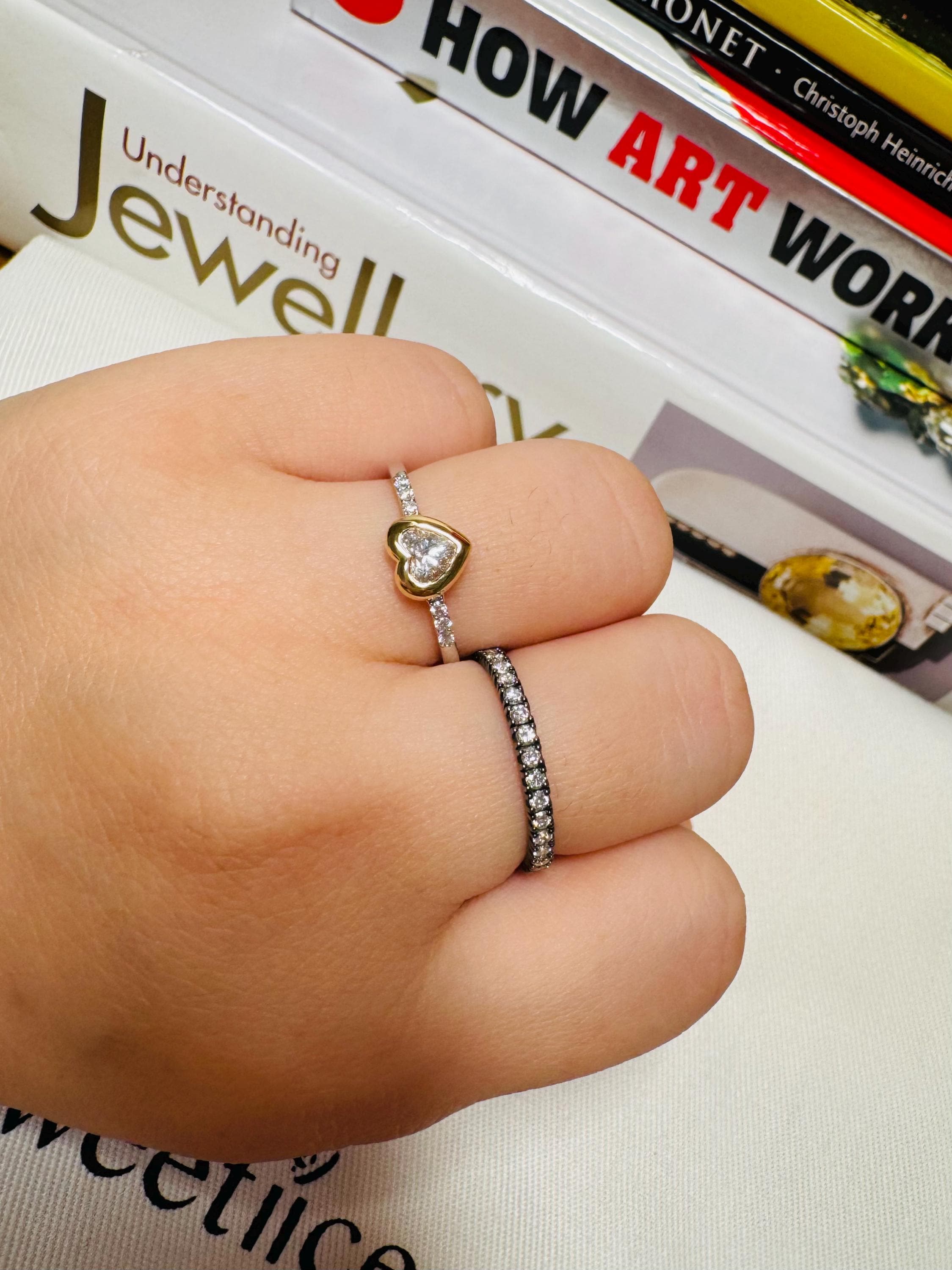 18K Gold Diamond Engagement Ring