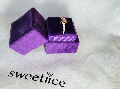 18K Gold Diamond Engagement Ring