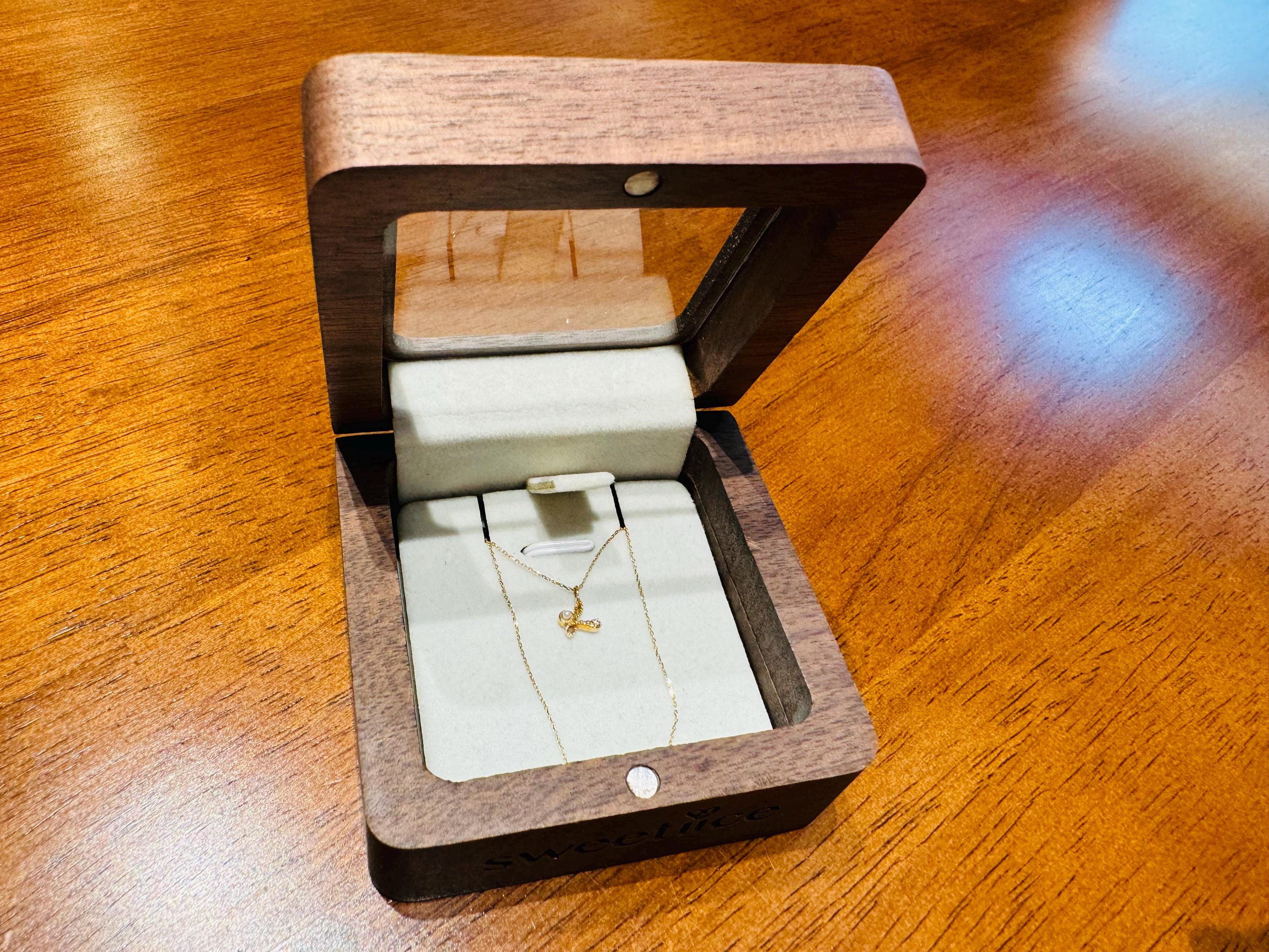 Necklace Gift Case