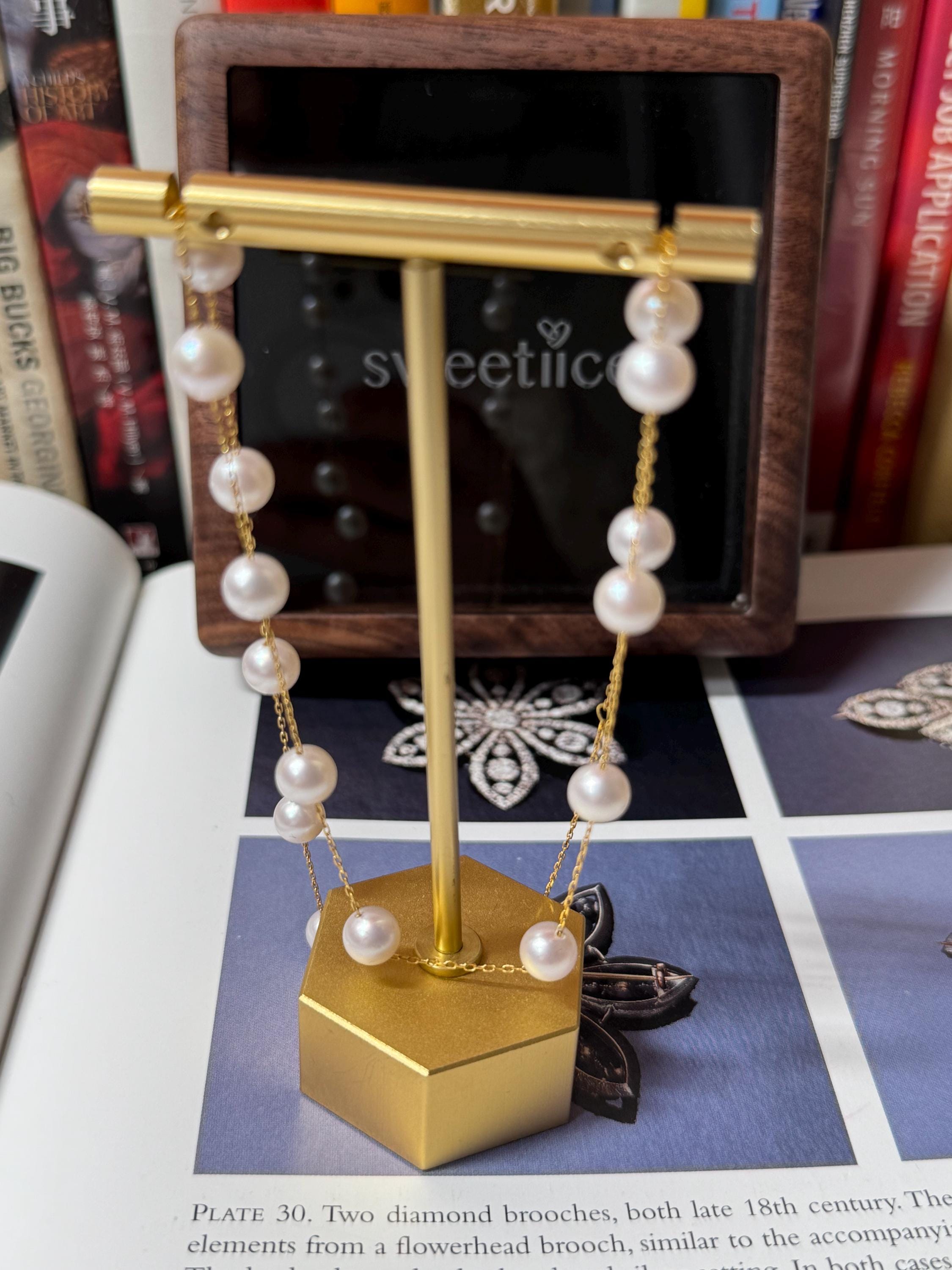 18k Gold Akoya Pearls Necklace