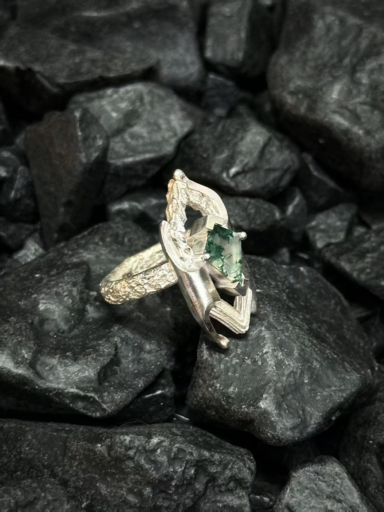 Naturalism Style Green Agate Ring