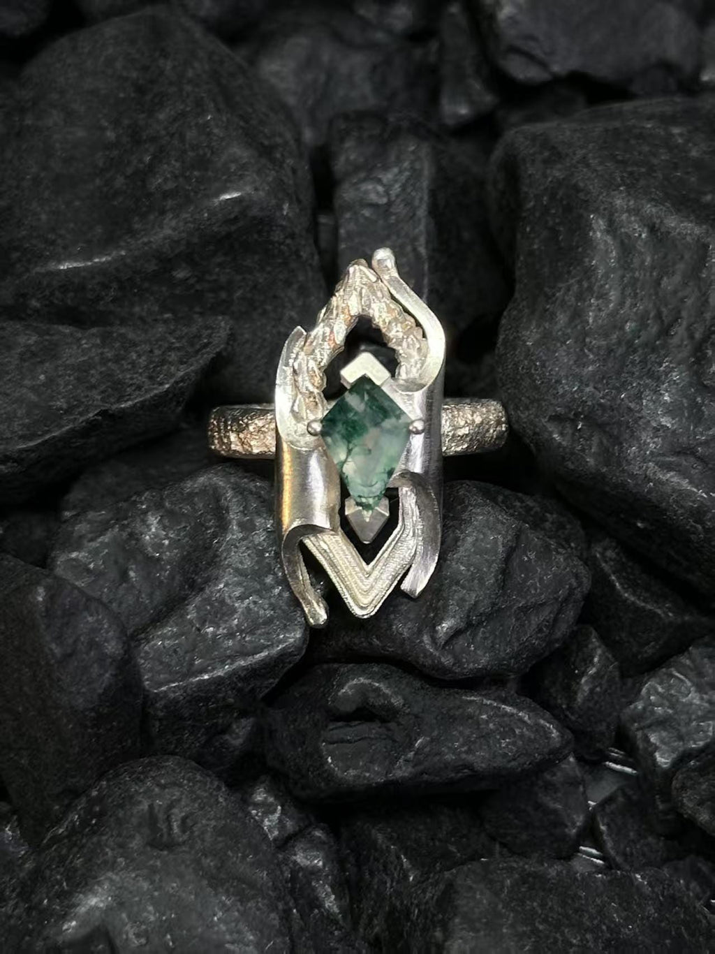 Naturalism Style Green Agate Ring