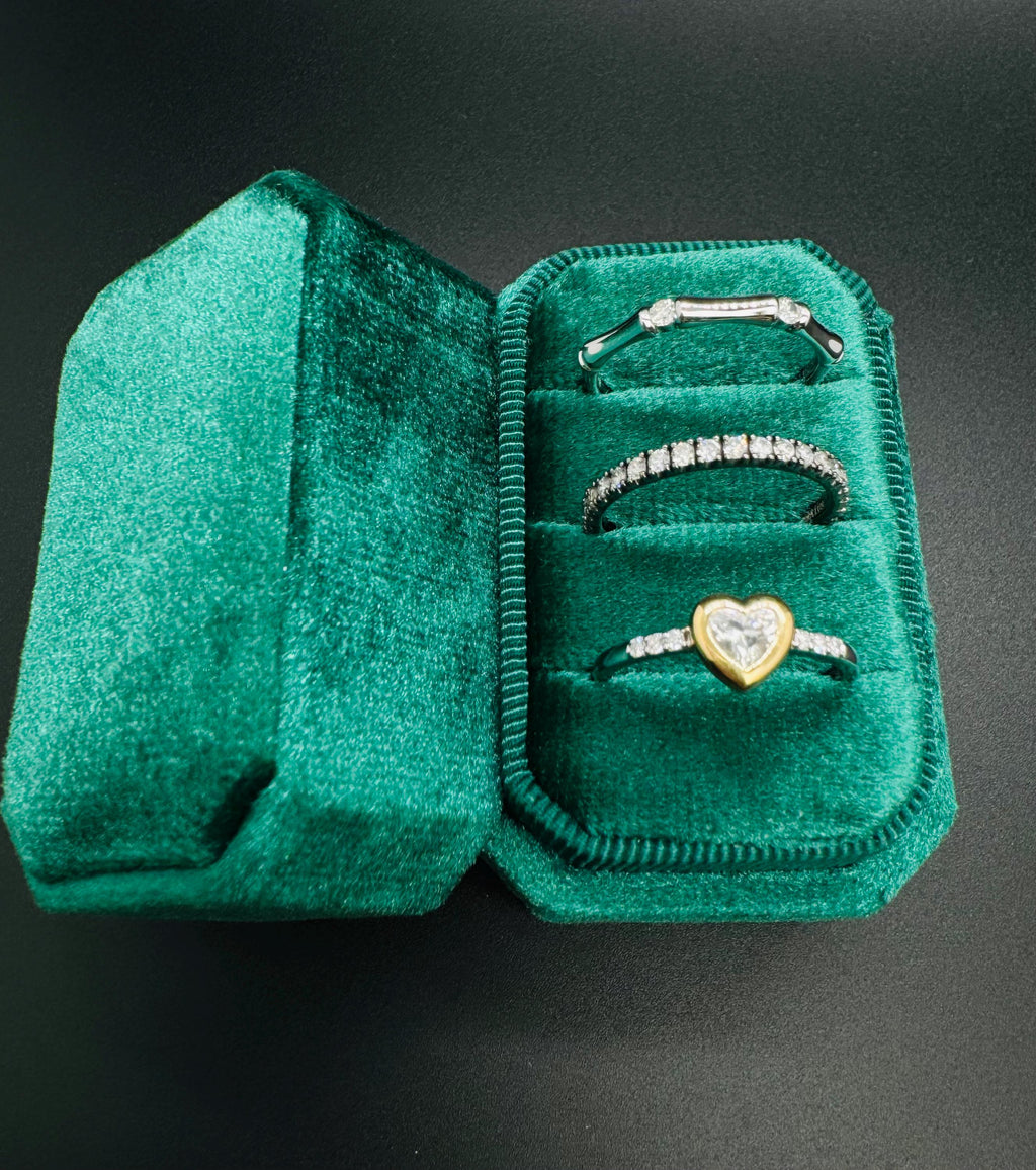 Three-Slot Ring Case